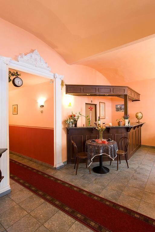 Hotel Columbo Прага Экстерьер фото